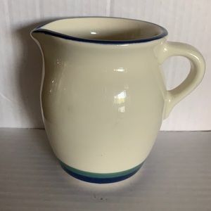 EUC Pfaltzgraff Tan navy green creamer/gravy
